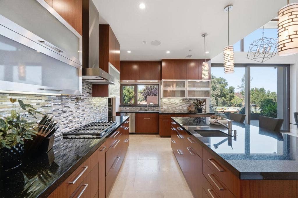 12271 Hilltop Drive, Los Altos Hills, CA 94024