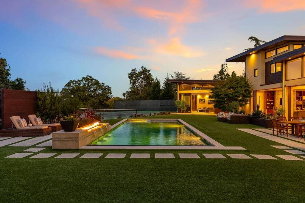 12271 Hilltop Drive, Los Altos Hills, CA 94024