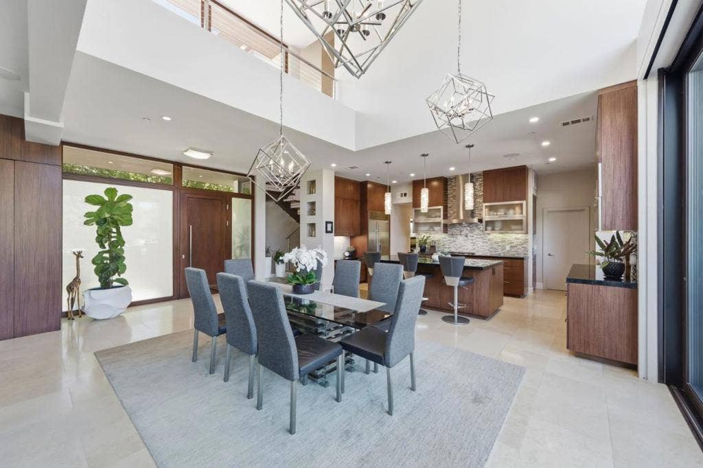 12271 Hilltop Drive, Los Altos Hills, CA 94024