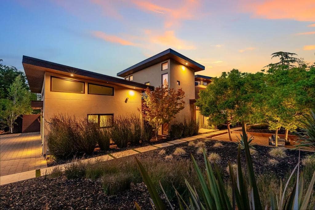 12271 Hilltop Drive, Los Altos Hills, CA 94024