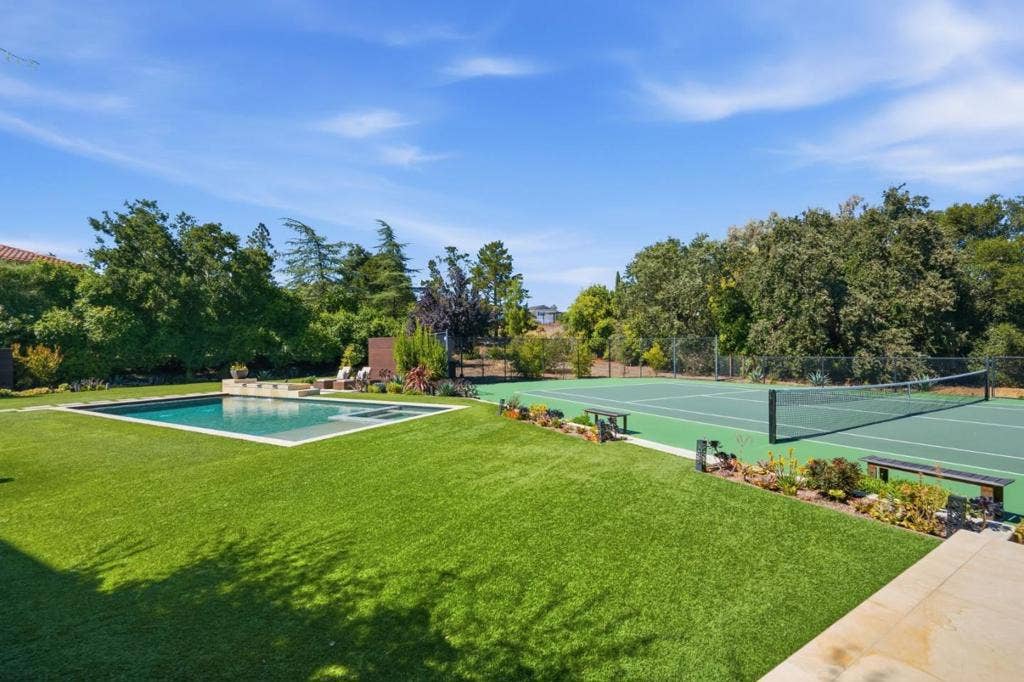 12271 Hilltop Drive, Los Altos Hills, CA 94024