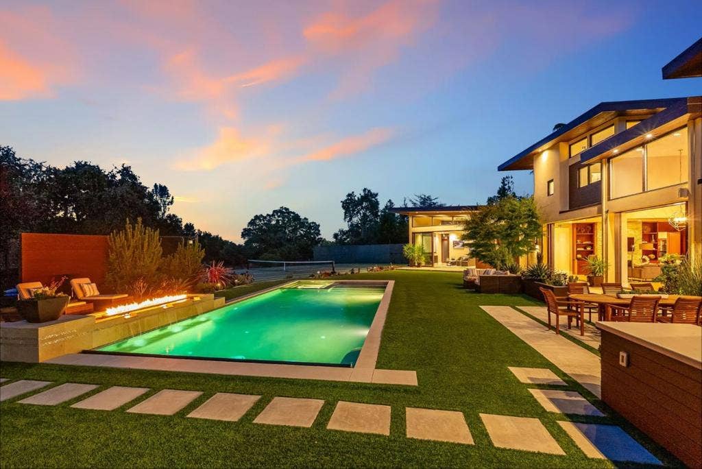 12271 Hilltop Drive, Los Altos Hills, CA 94024