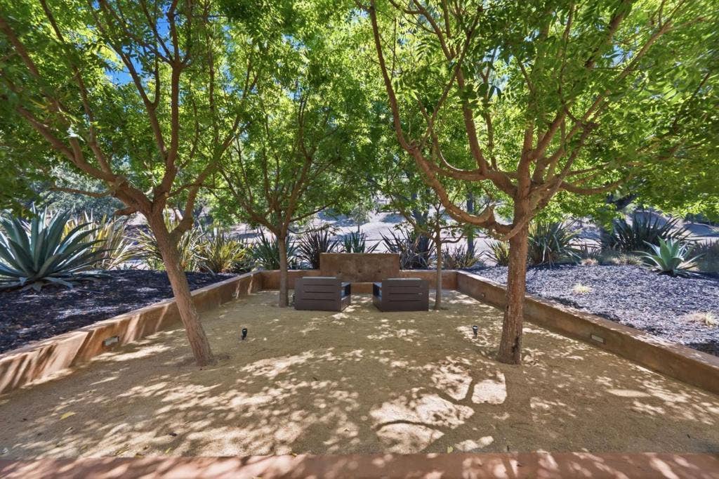 12271 Hilltop Drive, Los Altos Hills, CA 94024