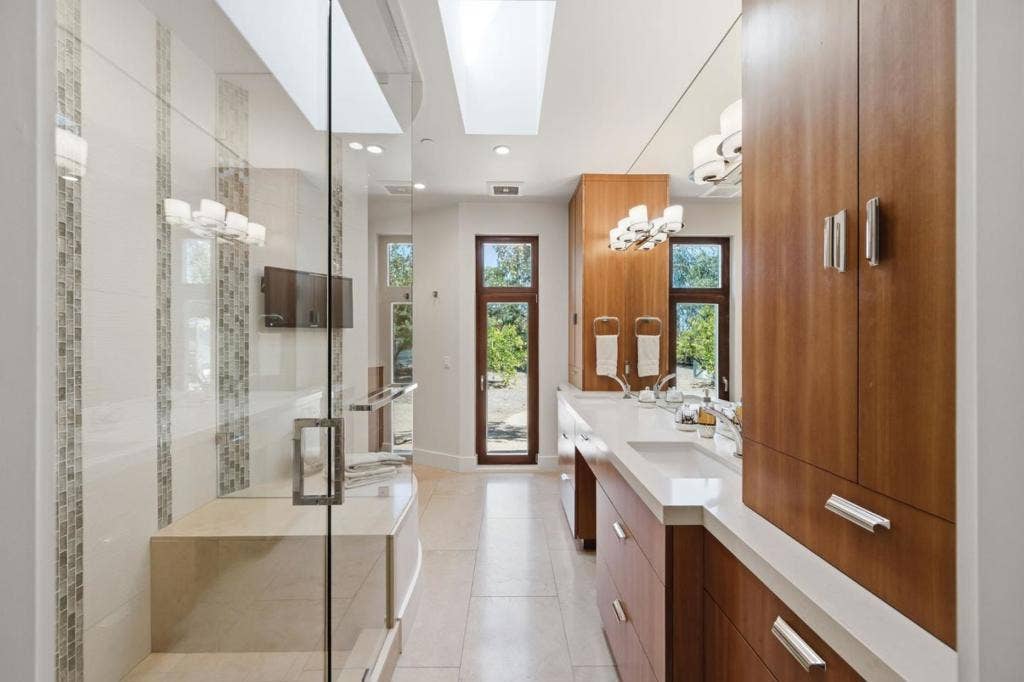 12271 Hilltop Drive, Los Altos Hills, CA 94024