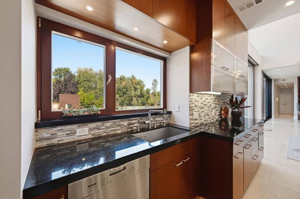 12271 Hilltop Drive, Los Altos Hills, CA 94024