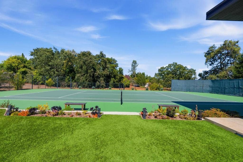 12271 Hilltop Drive, Los Altos Hills, CA 94024