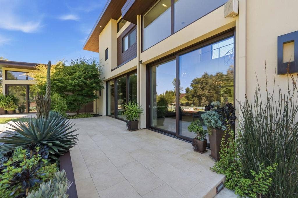 12271 Hilltop Drive, Los Altos Hills, CA 94024