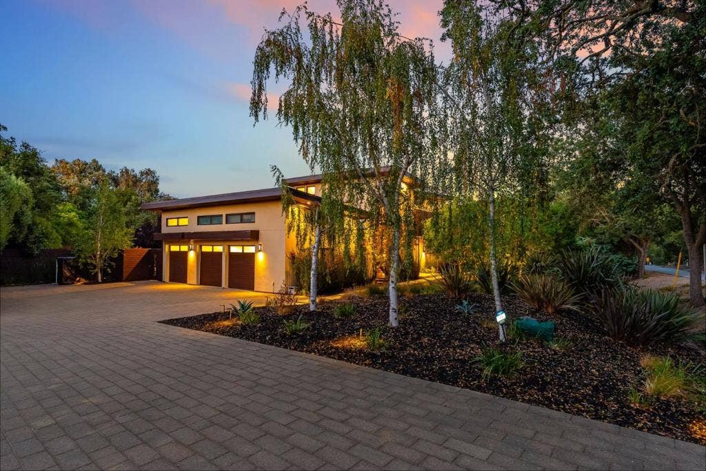 12271 Hilltop Drive, Los Altos Hills, CA 94024