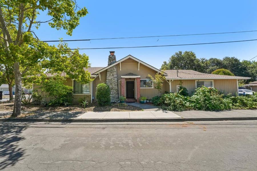 Property photo for 1001 Temple Avenue, Santa Rosa, CA