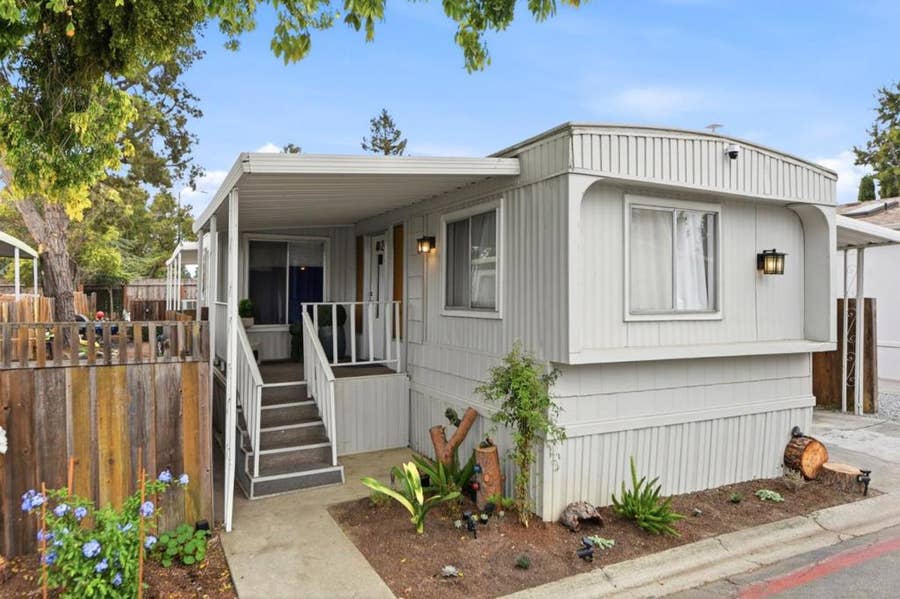 Property photo for 402 Los Encinos Avenue, #402, San Jose, CA