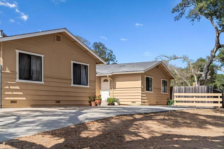 Property photo for 76857695 Pine Tree, Salinas, CA