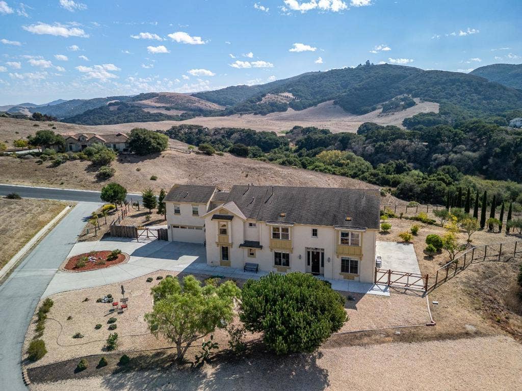 909 Via Juan Pablo, San Juan Bautista, CA 95045