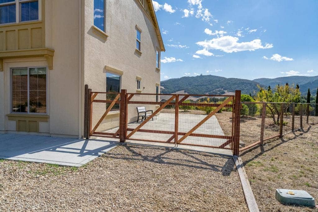 909 Via Juan Pablo, San Juan Bautista, CA 95045