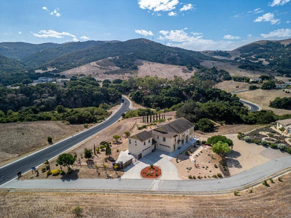 909 Via Juan Pablo, San Juan Bautista, CA 95045