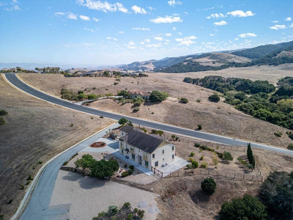 909 Via Juan Pablo, San Juan Bautista, CA 95045