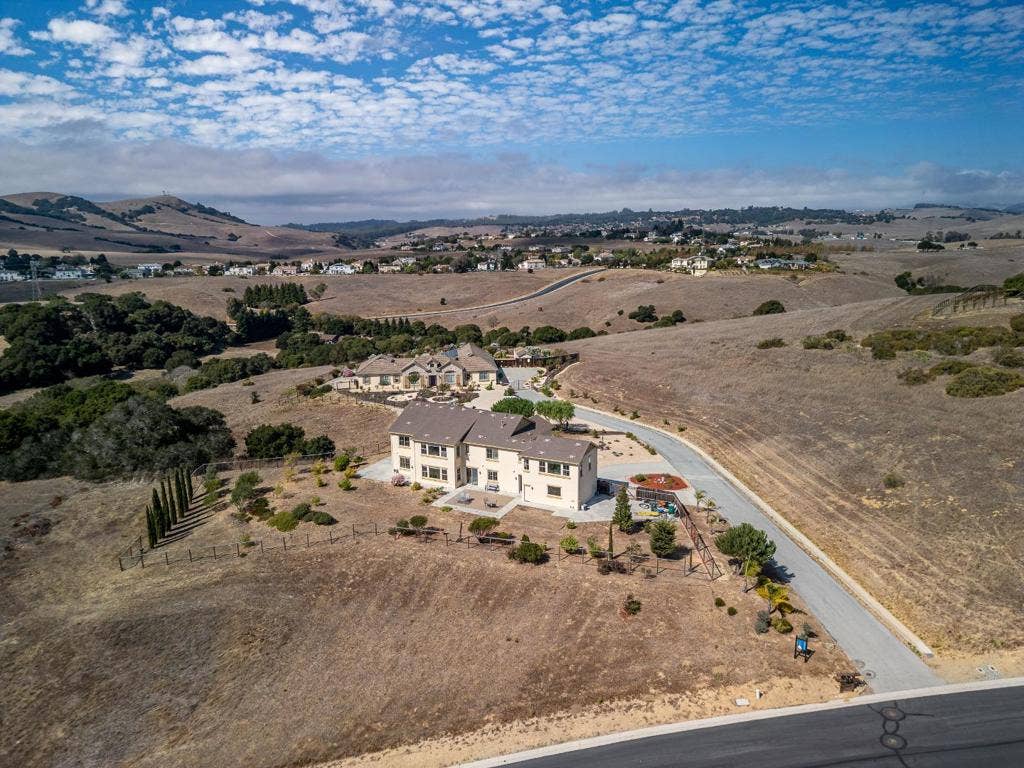 909 Via Juan Pablo, San Juan Bautista, CA 95045