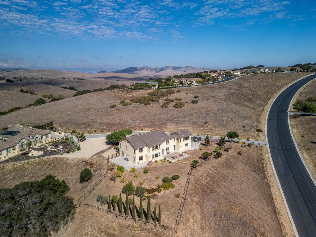 909 Via Juan Pablo, San Juan Bautista, CA 95045