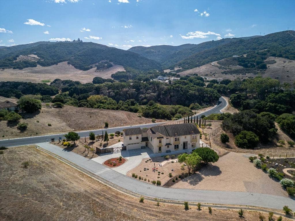 909 Via Juan Pablo, San Juan Bautista, CA 95045
