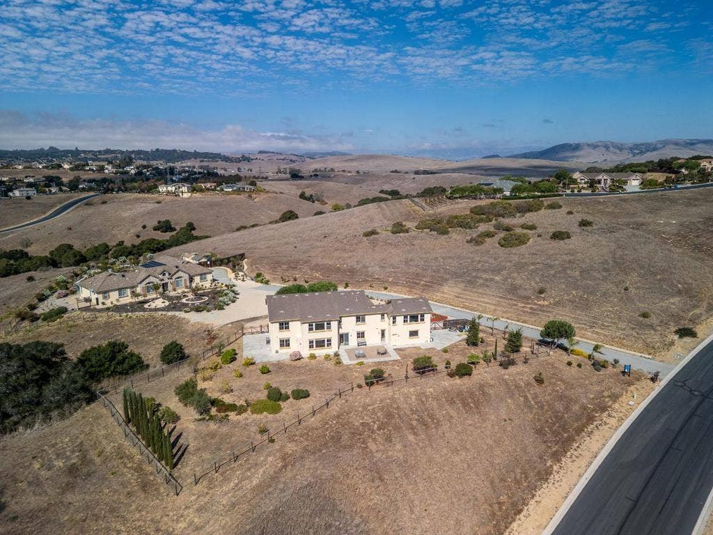 909 Via Juan Pablo, San Juan Bautista, CA 95045