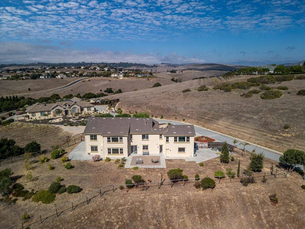 909 Via Juan Pablo, San Juan Bautista, CA 95045