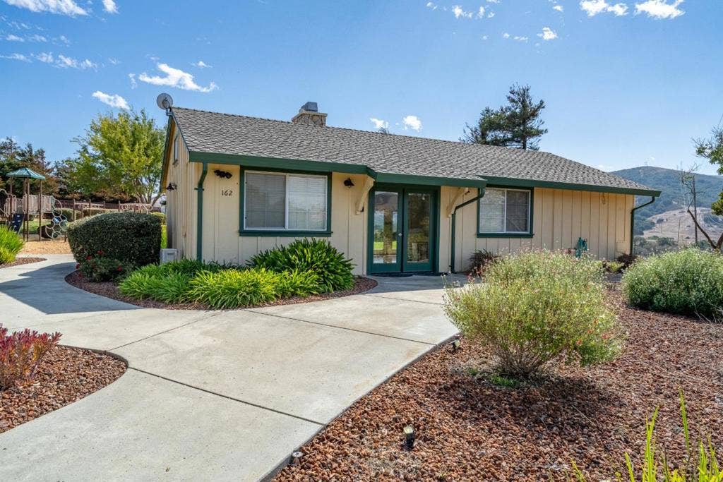 909 Via Juan Pablo, San Juan Bautista, CA 95045