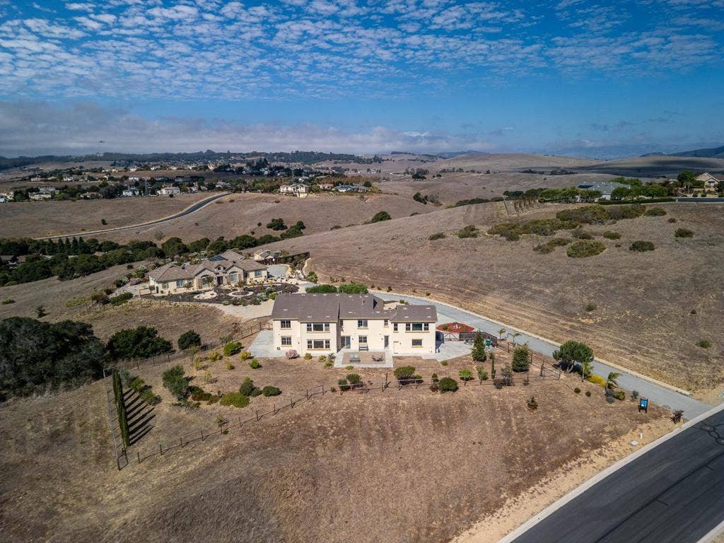 909 Via Juan Pablo, San Juan Bautista, CA 95045
