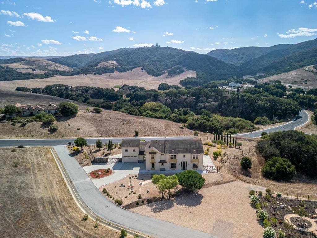 909 Via Juan Pablo, San Juan Bautista, CA 95045
