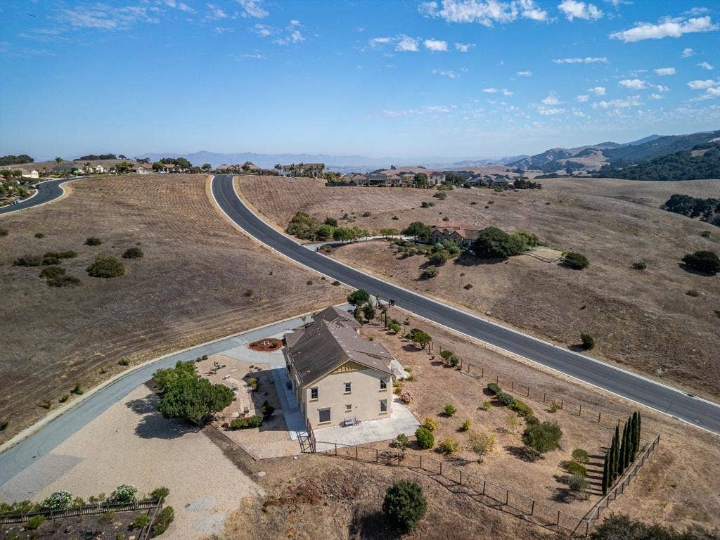 909 Via Juan Pablo, San Juan Bautista, CA 95045