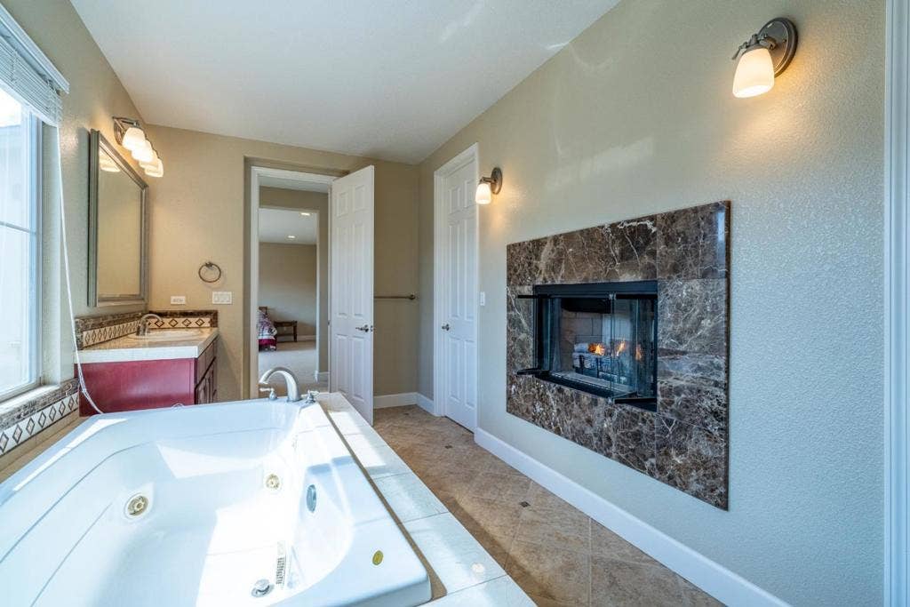 909 Via Juan Pablo, San Juan Bautista, CA 95045