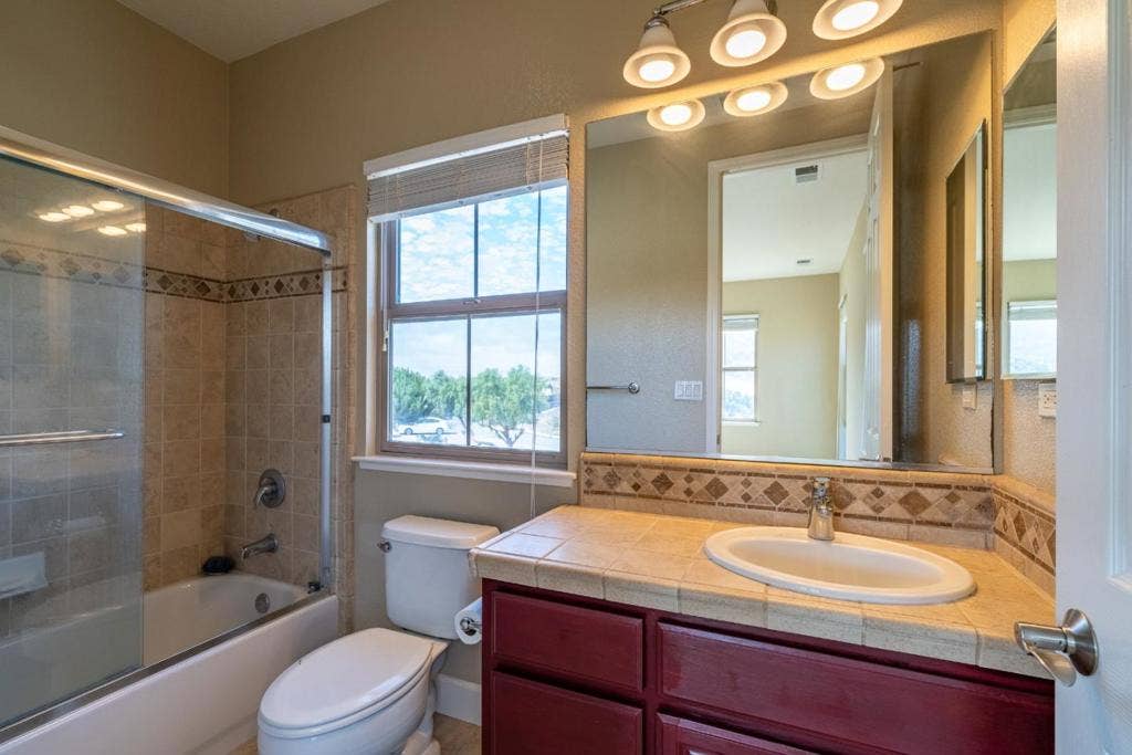 909 Via Juan Pablo, San Juan Bautista, CA 95045