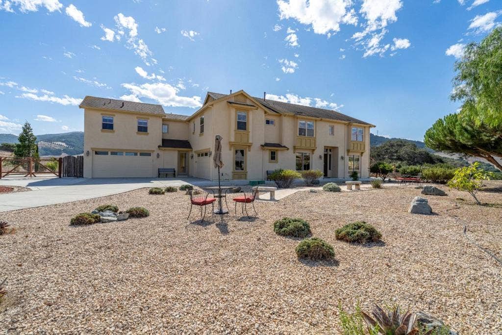 909 Via Juan Pablo, San Juan Bautista, CA 95045