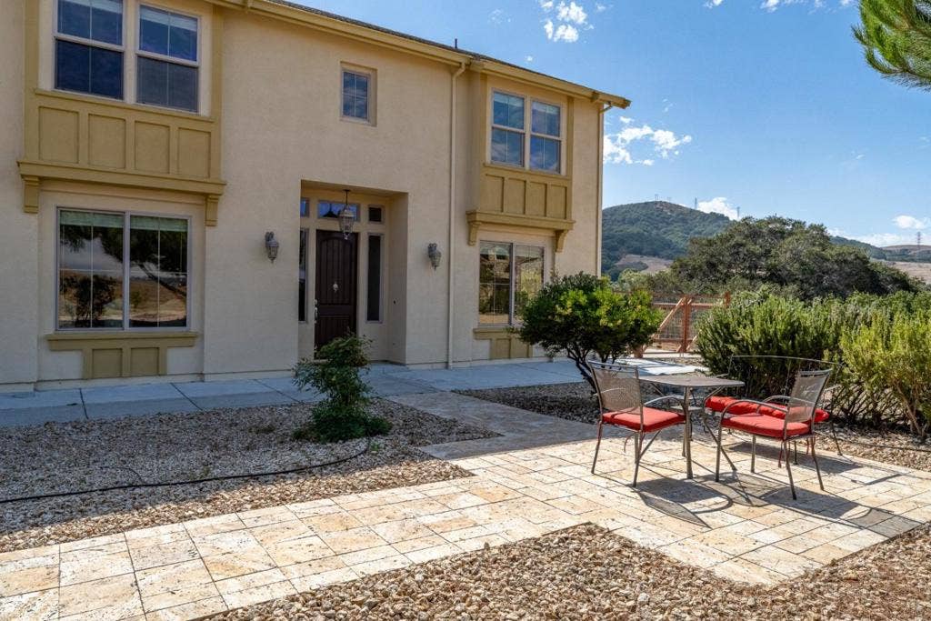 909 Via Juan Pablo, San Juan Bautista, CA 95045