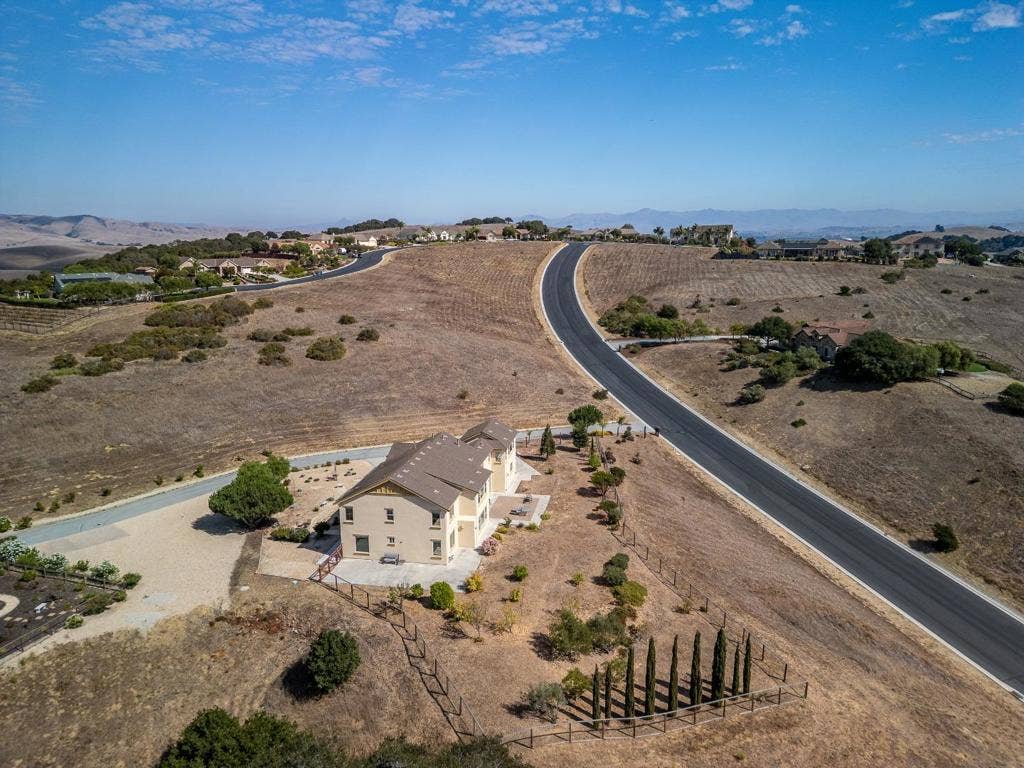 909 Via Juan Pablo, San Juan Bautista, CA 95045