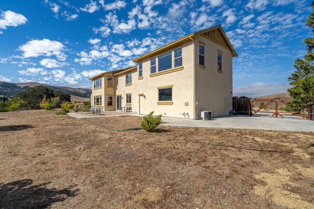 909 Via Juan Pablo, San Juan Bautista, CA 95045