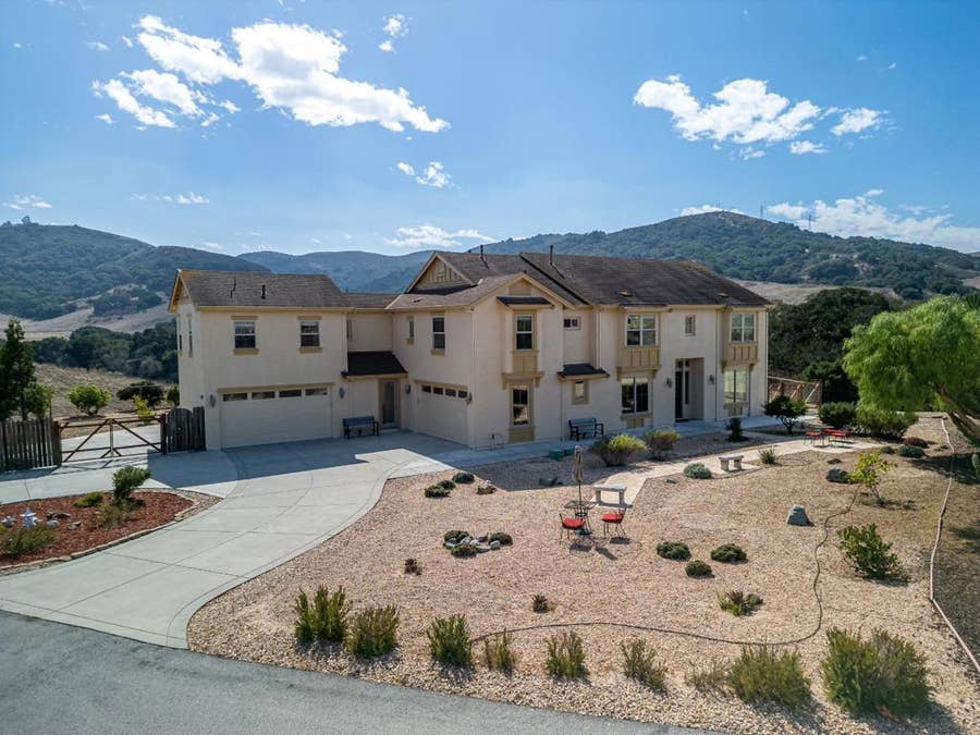 Property photo for 909 Via Juan Pablo, San Juan Bautista, CA
