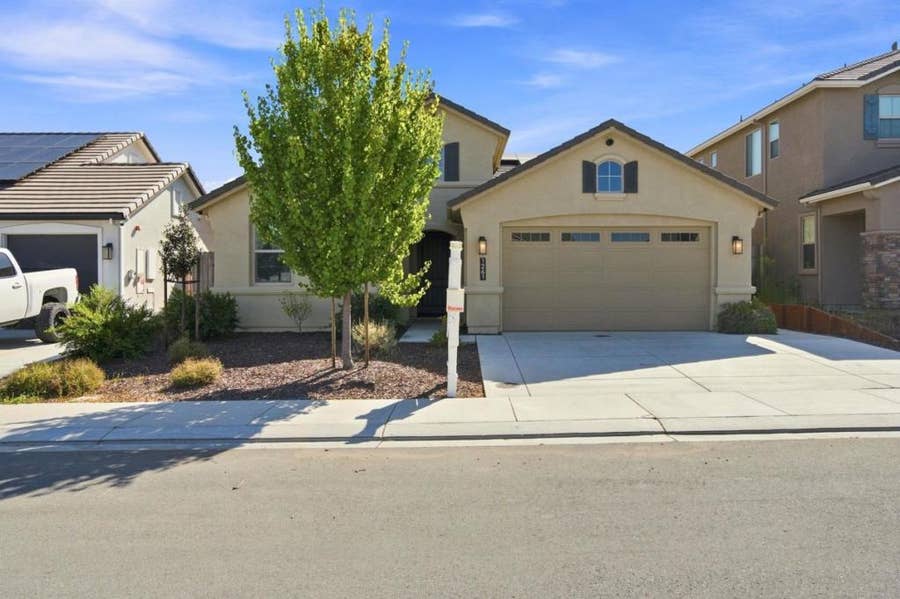 Property photo for 1261 Azalea Drive, Hollister, CA