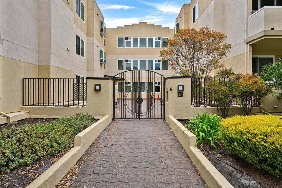 Property photo for 30 Lorton Avenue, #303, Burlingame, CA