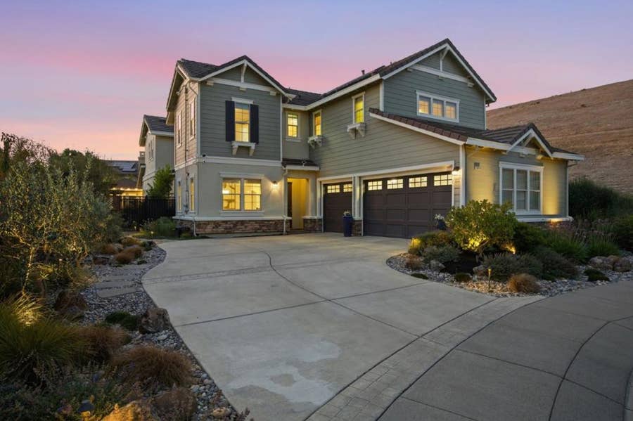 Property photo for 10115 Ridgeline Court, Dublin, CA
