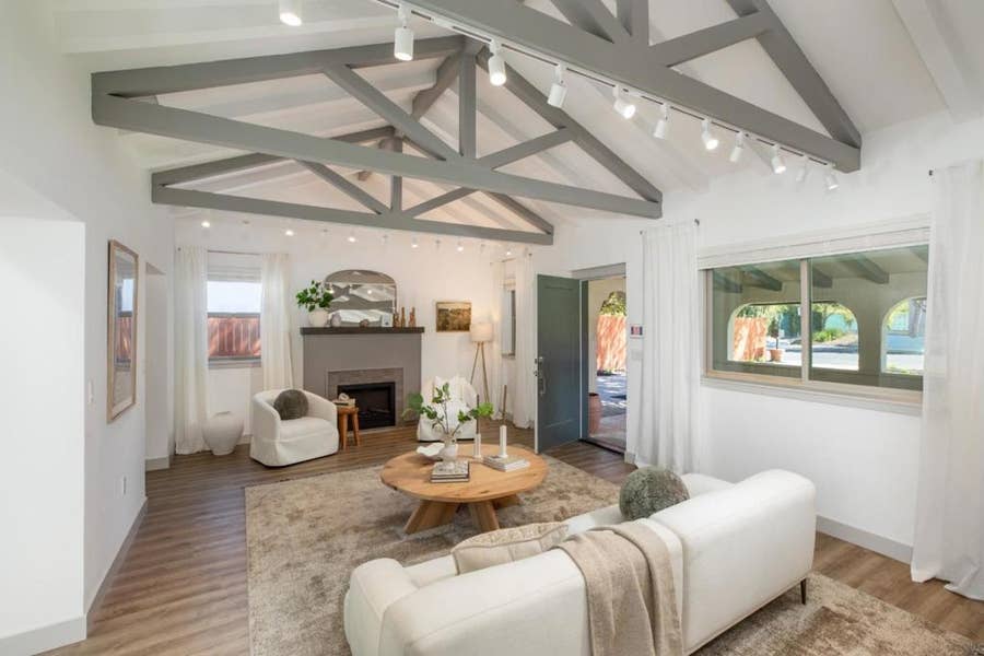 Property photo for 918 San Rafael Avenue, Mountain View, CA