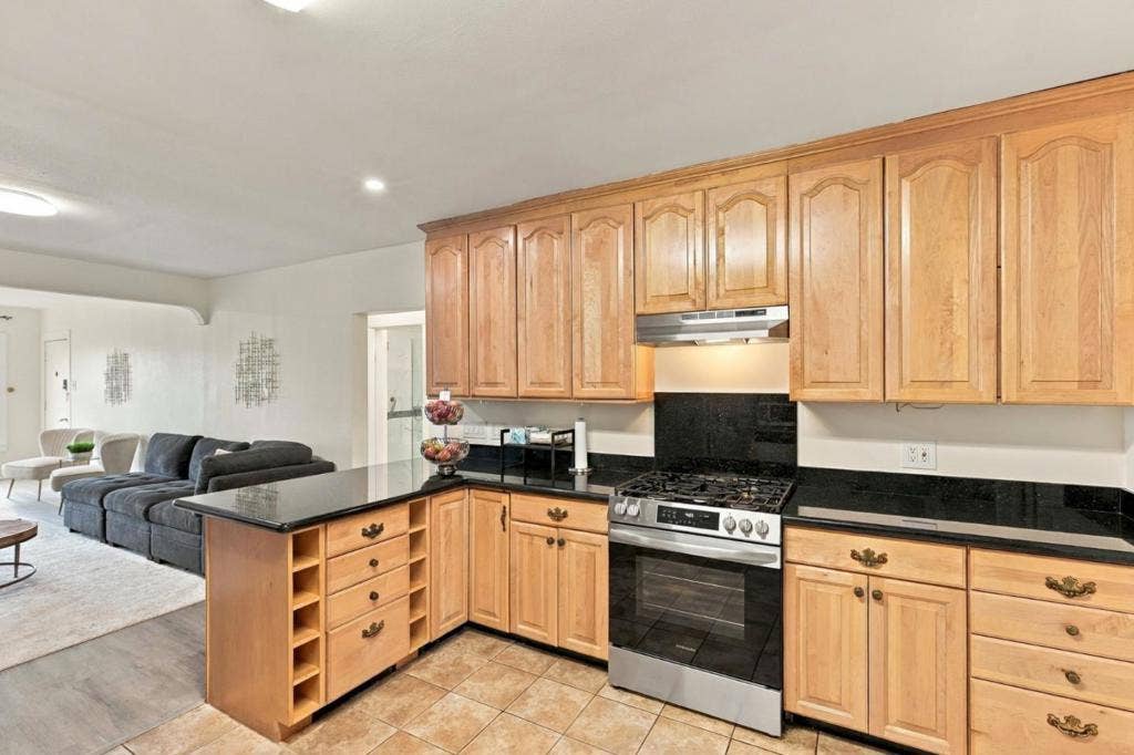 461 John Daly Boulevard, Daly City, CA 94014 461 John Daly Boulevard, Daly City, CA 94014