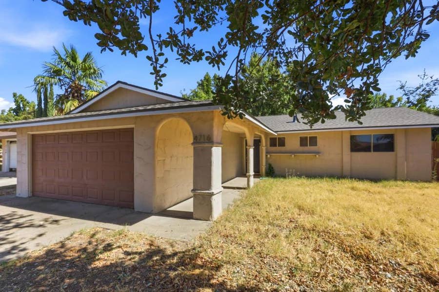 Property photo for 4716 Stonehurst Way, Sacramento, CA
