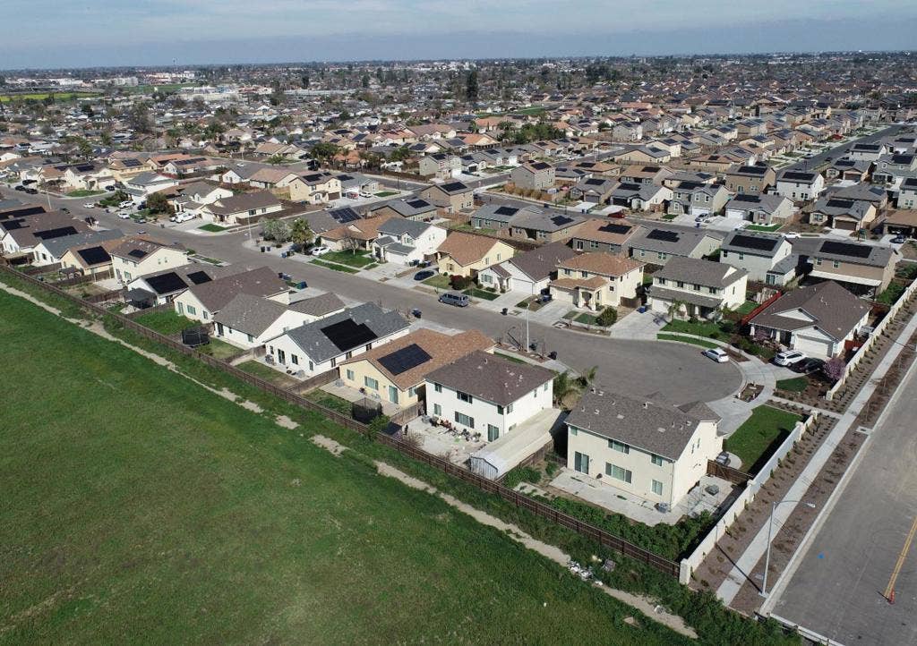 Hanford, CA 93230