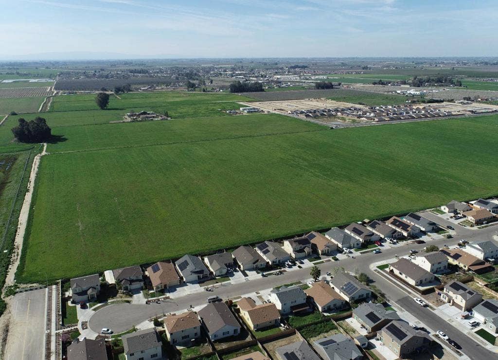 Hanford, CA 93230