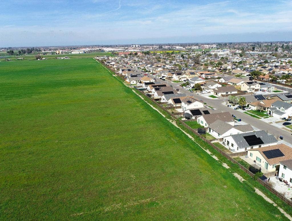 Hanford, CA 93230