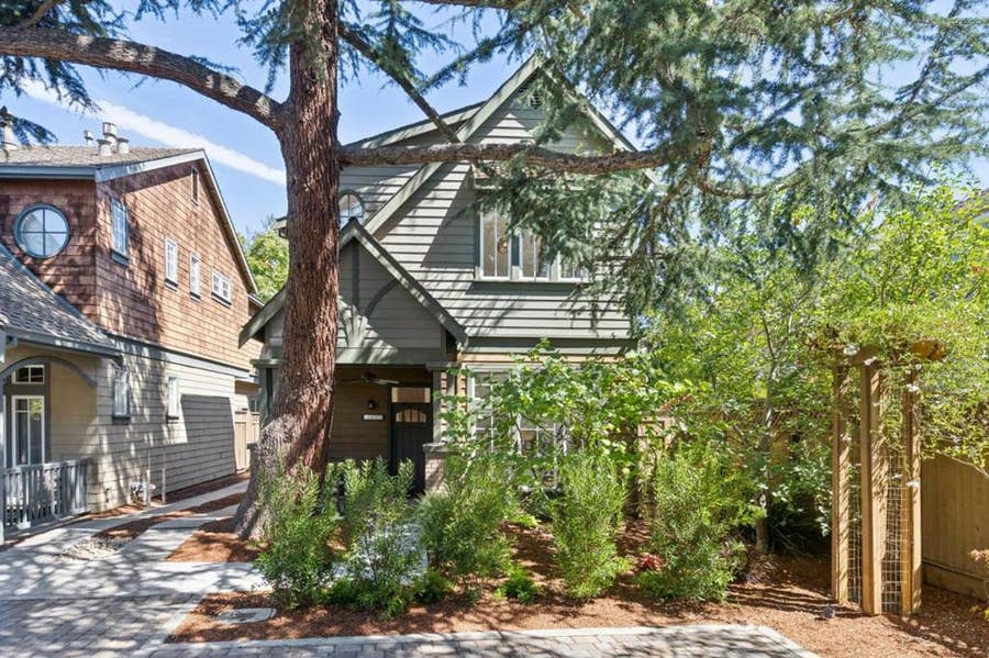 Property photo for 4125 Wisteria Lane, Palo Alto, CA