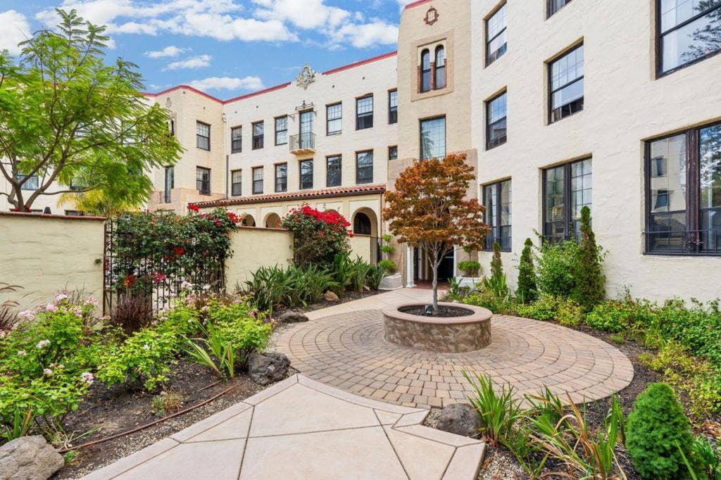 2544 Santa Clara Avenue, Alameda, CA 94501 2544 Santa Clara Avenue, Alameda, CA 94501