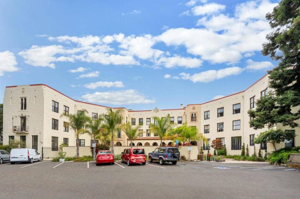 2544 Santa Clara Avenue, Alameda, CA 94501 2544 Santa Clara Avenue, Alameda, CA 94501