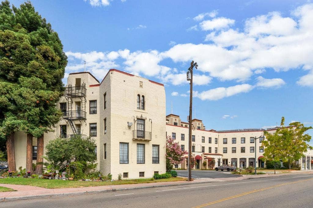 2544 Santa Clara Avenue, Alameda, CA 94501 2544 Santa Clara Avenue, Alameda, CA 94501