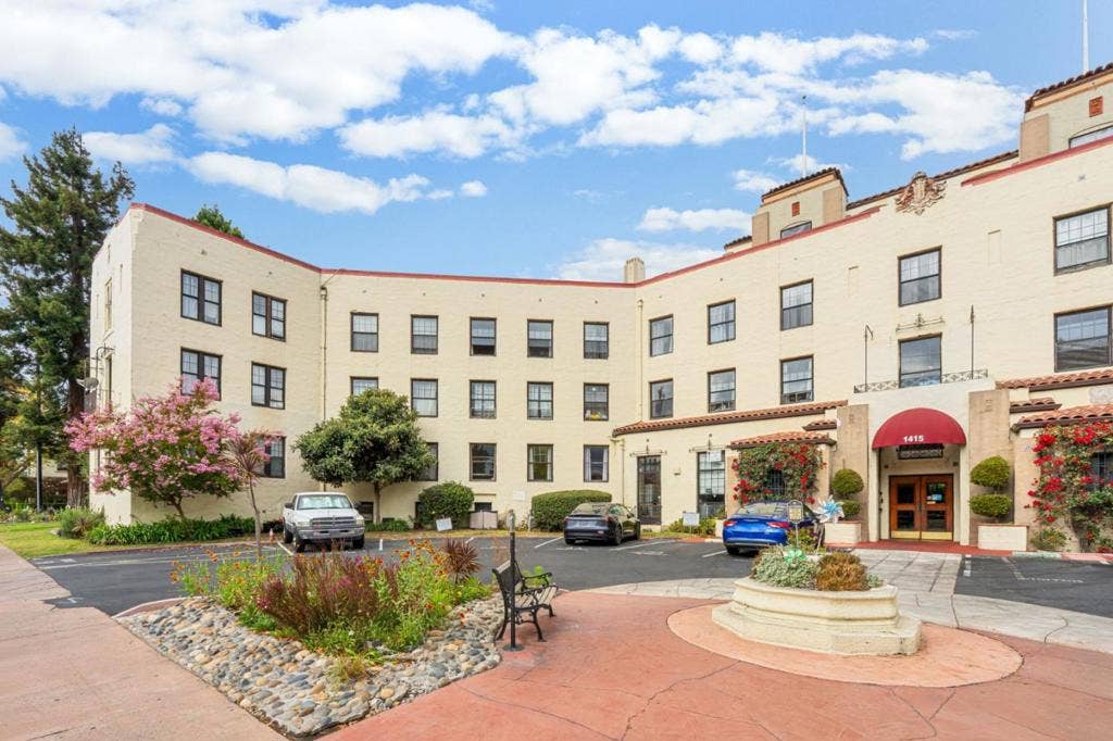 2544 Santa Clara Avenue, Alameda, CA 94501 2544 Santa Clara Avenue, Alameda, CA 94501