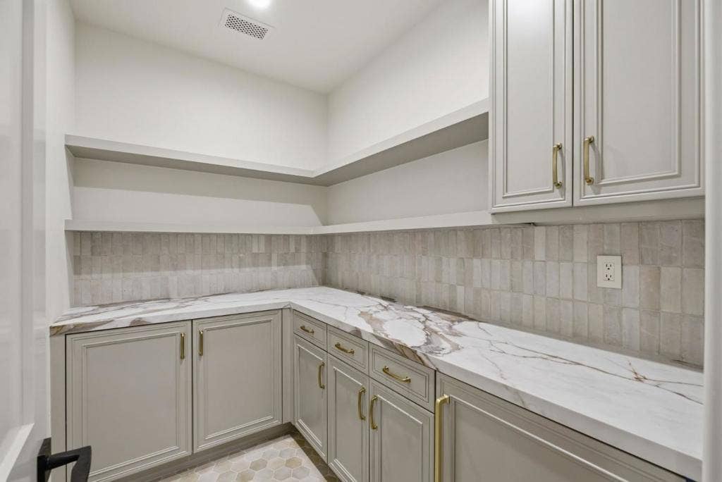 18540 Quito Grove Court, Saratoga, CA 95070 18540 Quito Grove Court, Saratoga, CA 95070